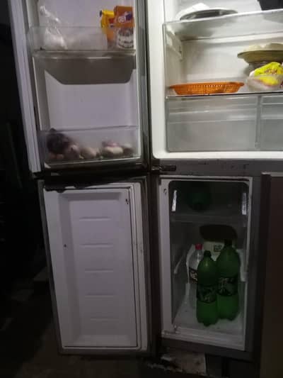haire double door fridge