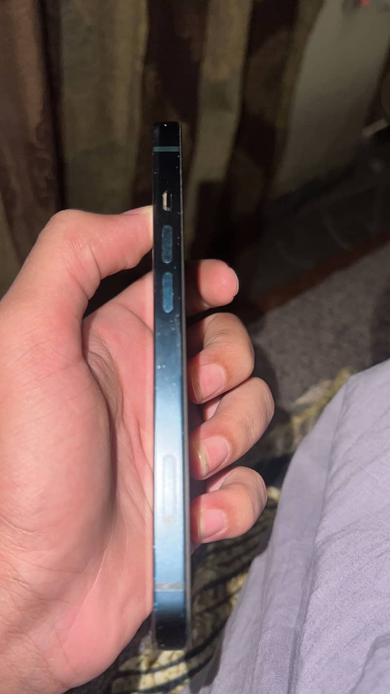 Apple iPhone 13 1