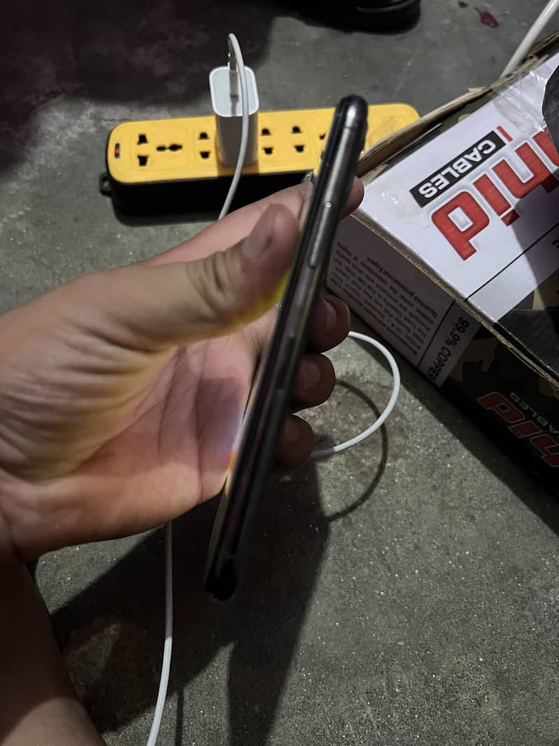 Apple iPhone 11 Pro 5