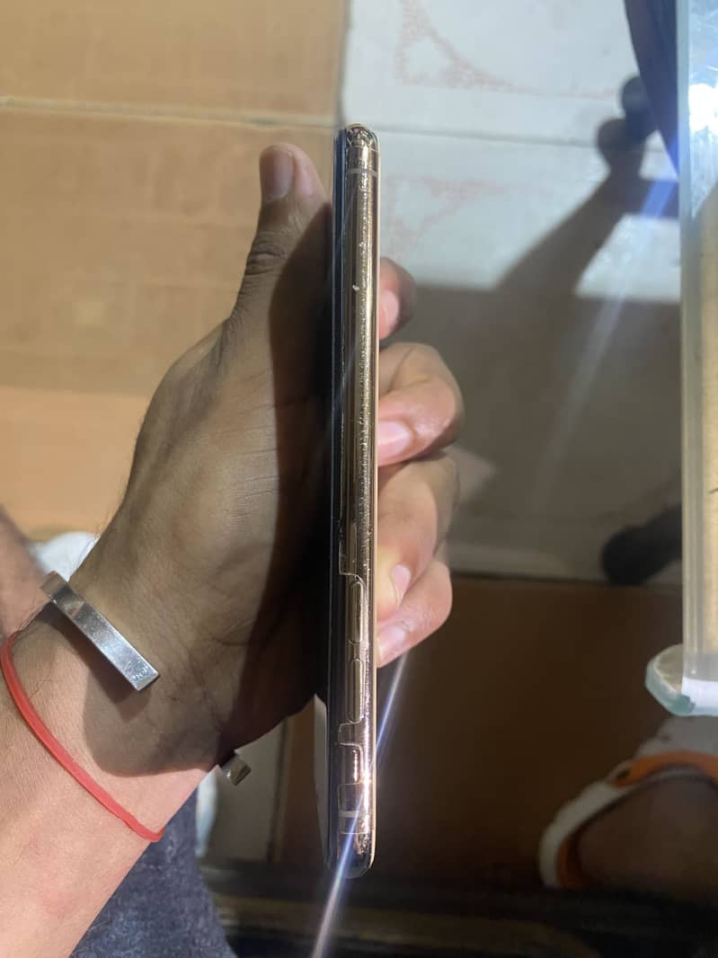 Apple iPhone XS 10