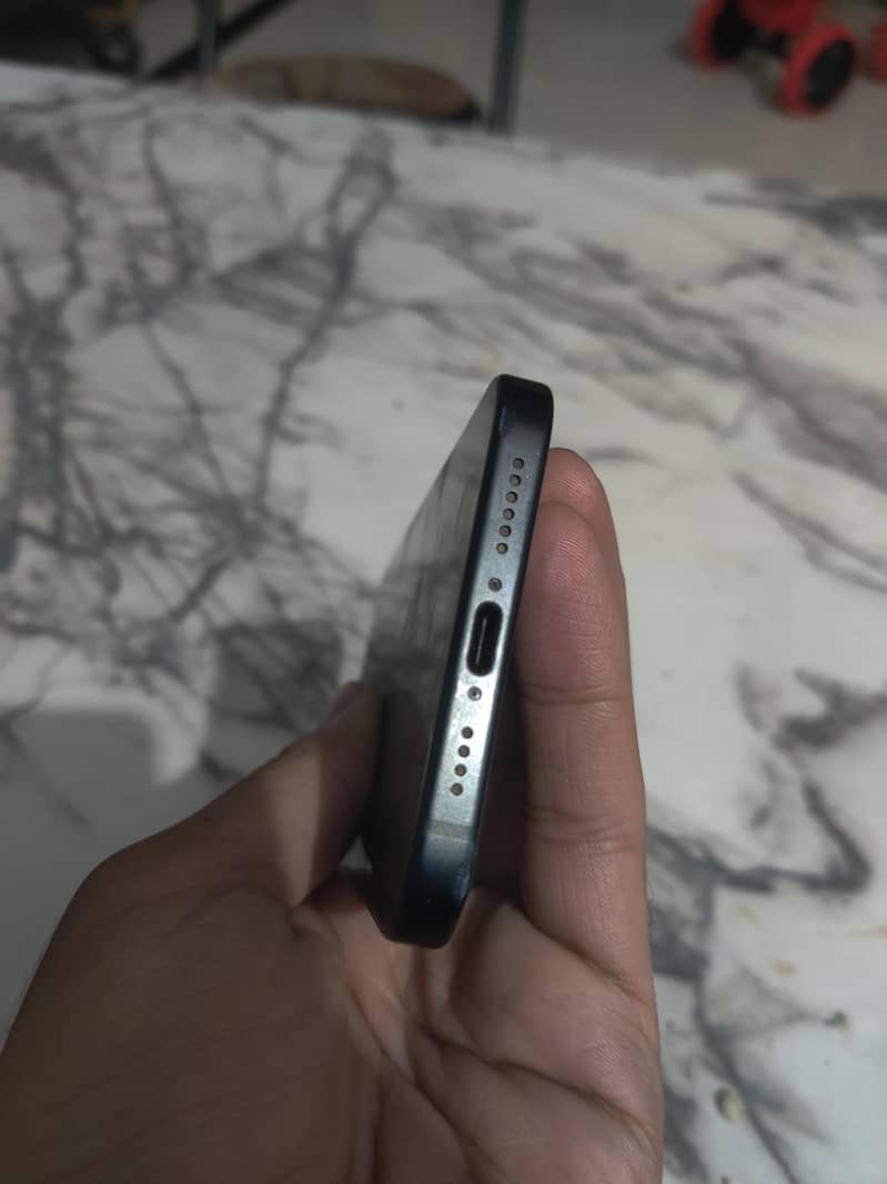 Apple iPhone 15 plus 2