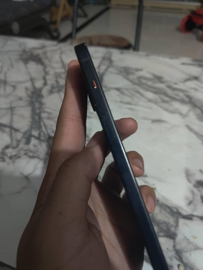 Apple iPhone 15 plus 3