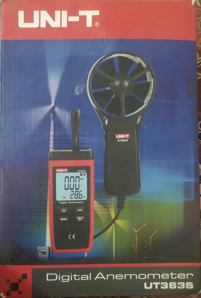 split-type handheld wind speed and temperature meter. 3