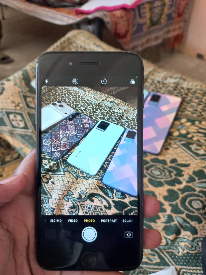 Apple iPhone 8 Plus 9