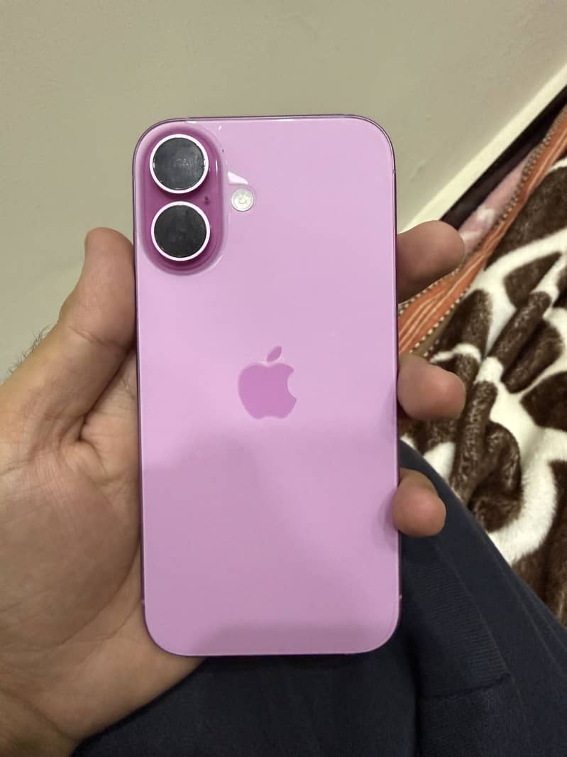 Apple iPhone 16 0