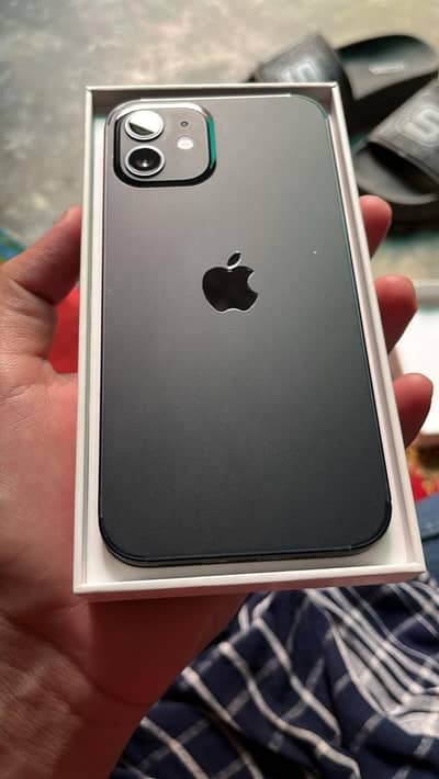 Apple iPhone 12