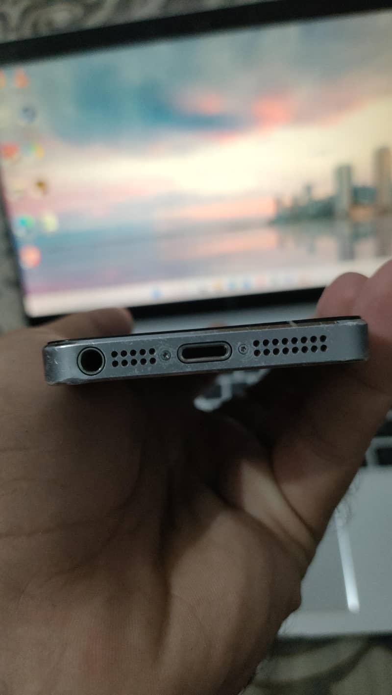Apple iPhone 5s 3