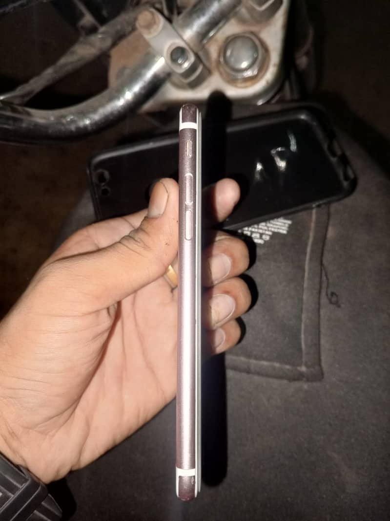 Apple iPhone 6S 2
