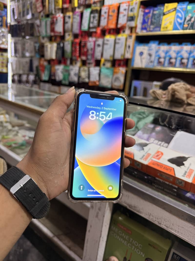Apple iPhone X 3