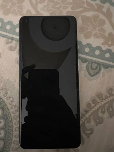 One Plus 9 Pro - Screen 2 lines and Back Crack - working Propely