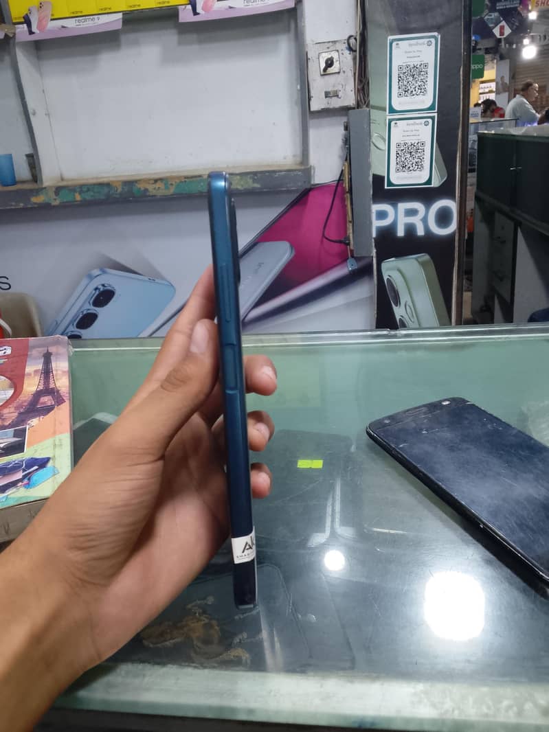 Nokia G100 1
