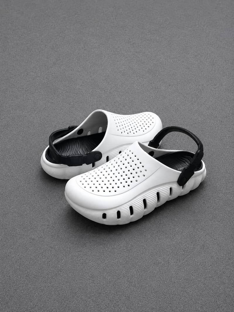 Man comfortable Crocs 0