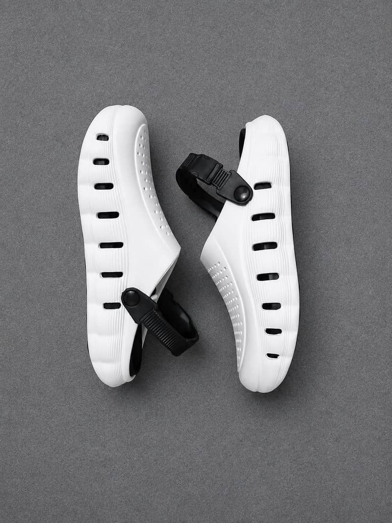 Man comfortable Crocs 2