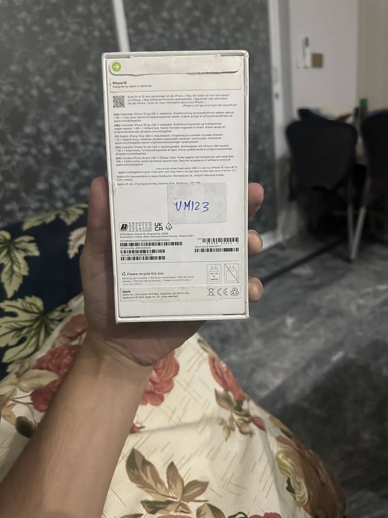 Apple iPhone 16 1