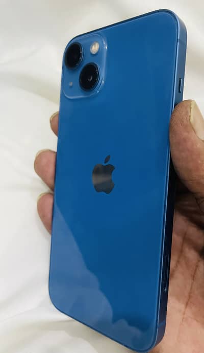 Apple iPhone 13