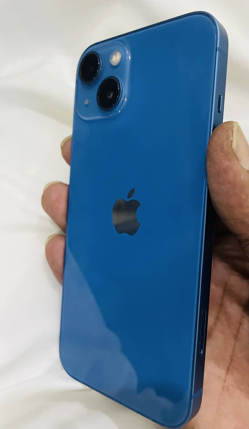 Apple iPhone 13 0