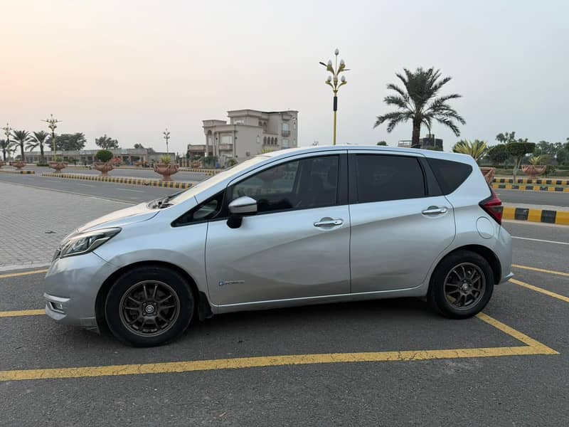 Nissan Note E Power 2017 3