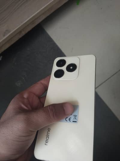 Realme C61