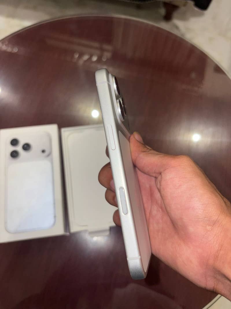 IPHONE 17pro 2