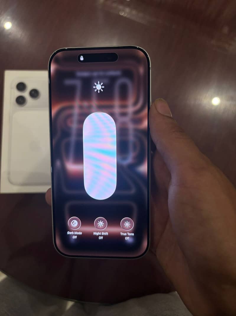IPHONE 17pro 3