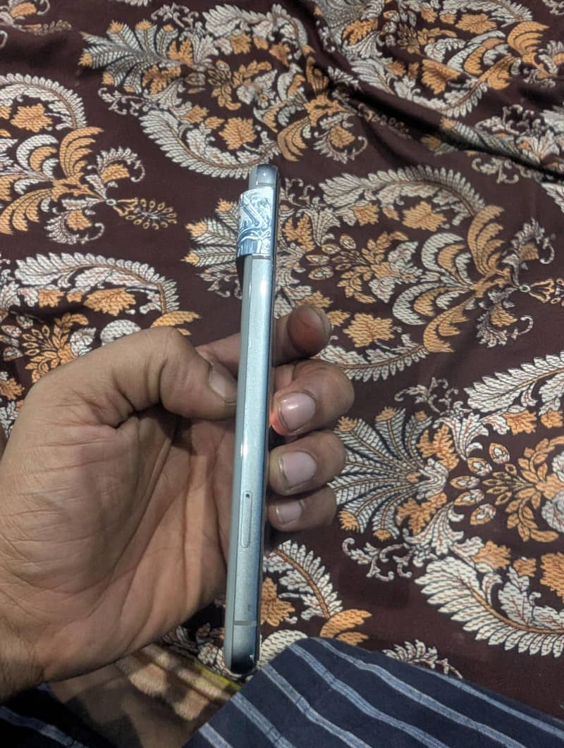 Google Pixel 8 6