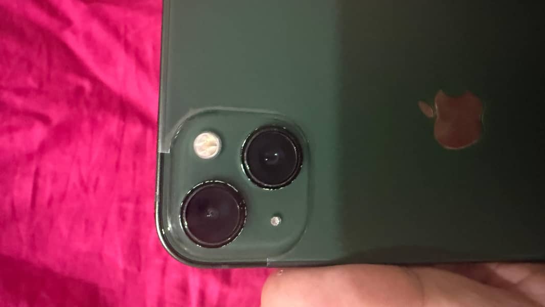 Apple iPhone 13 2
