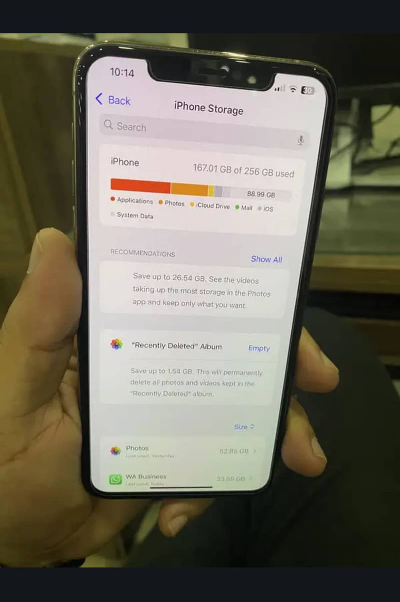 Apple iPhone 11 Pro Max 2