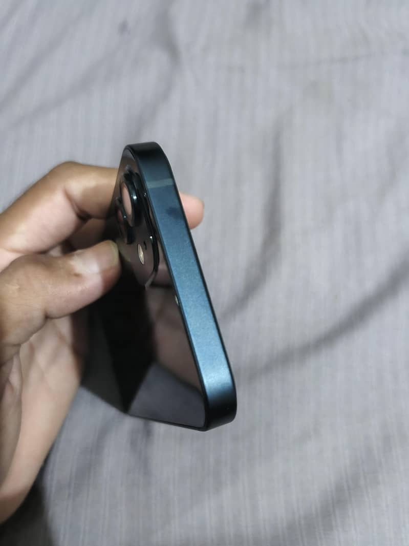 Apple iPhone 12 1