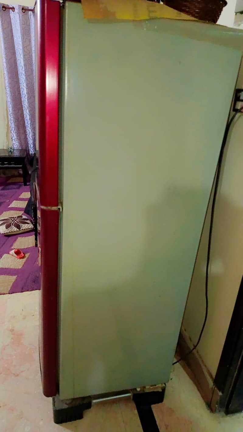Orient Fridge Medium Size 8