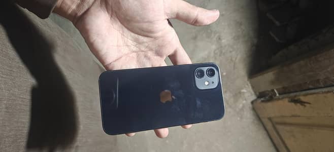 Apple iPhone 12