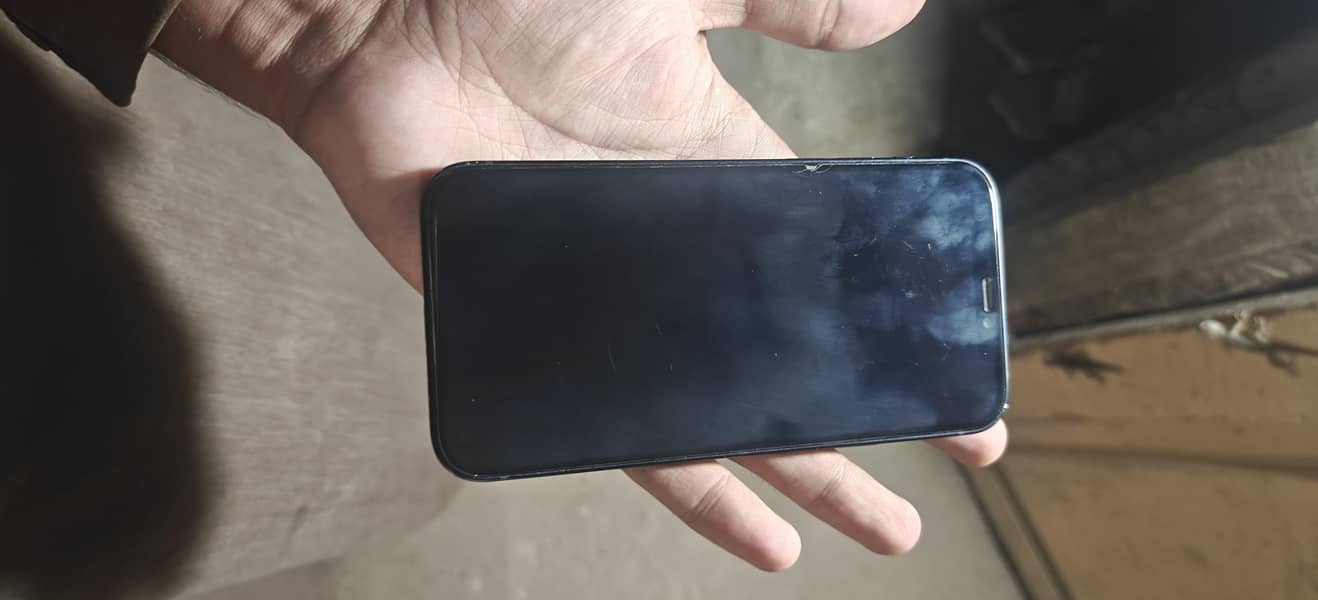 Apple iPhone 12 5