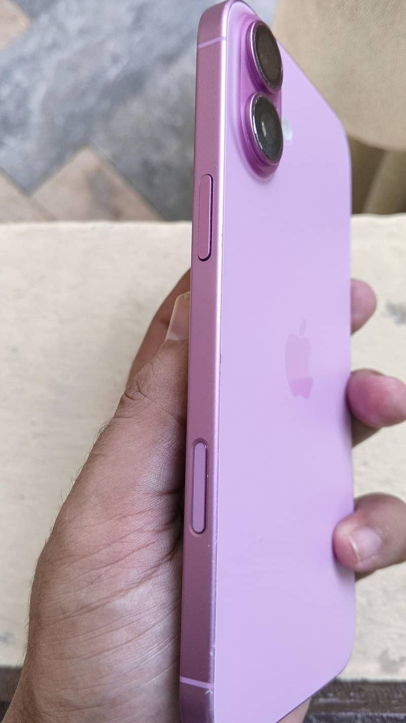 Apple iPhone 16 Plus 7