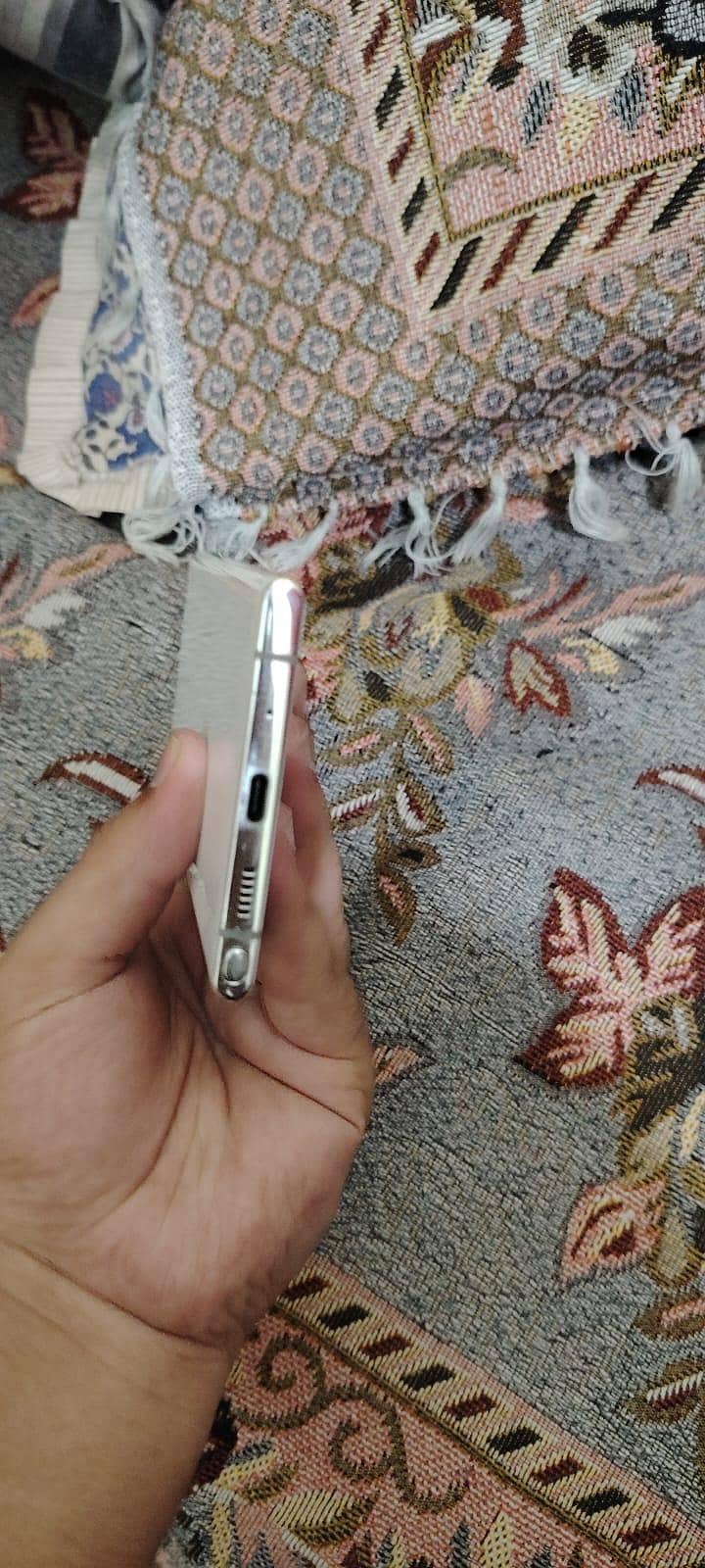 Samsung Mobile Note10 plus 8