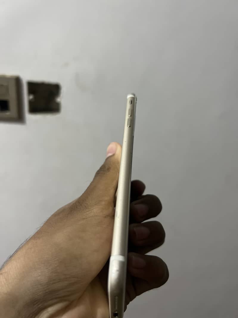 Apple iPhone 7 Plus 2
