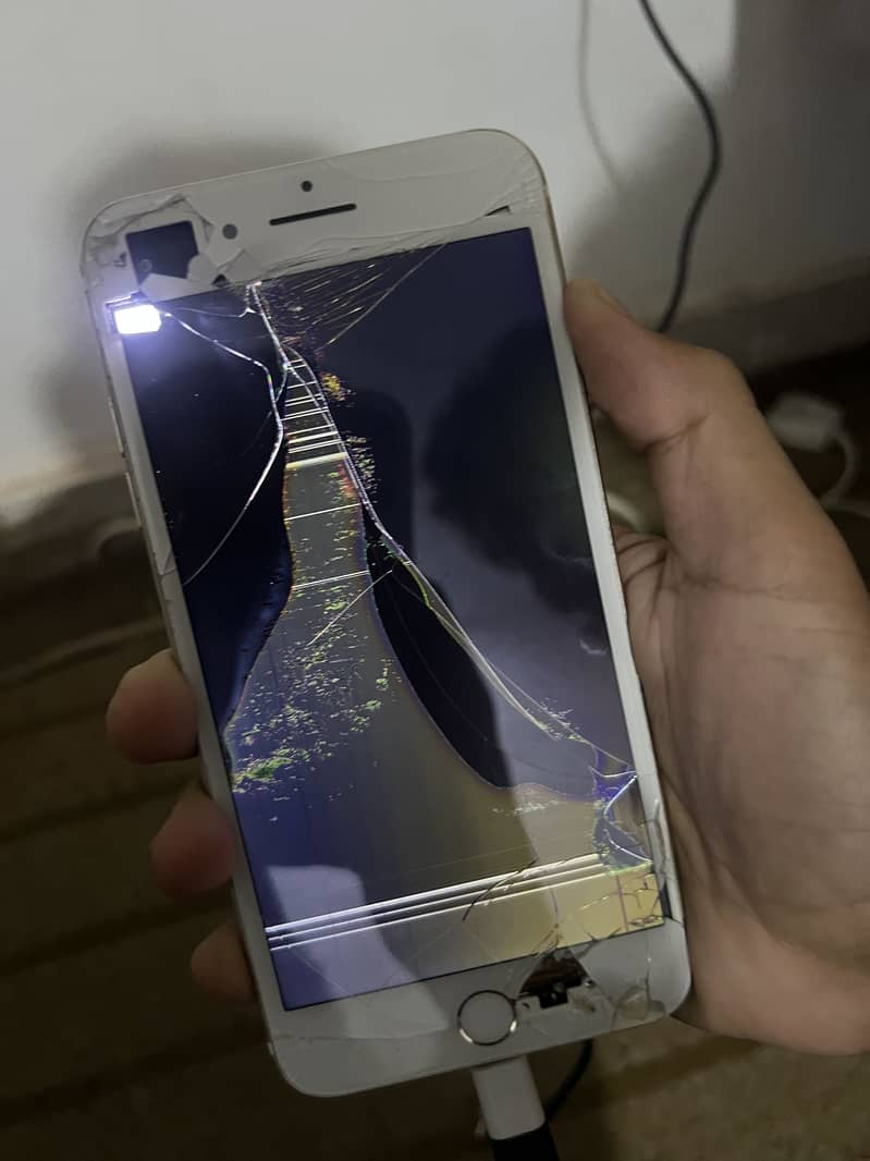 Apple iPhone 7 Plus 4