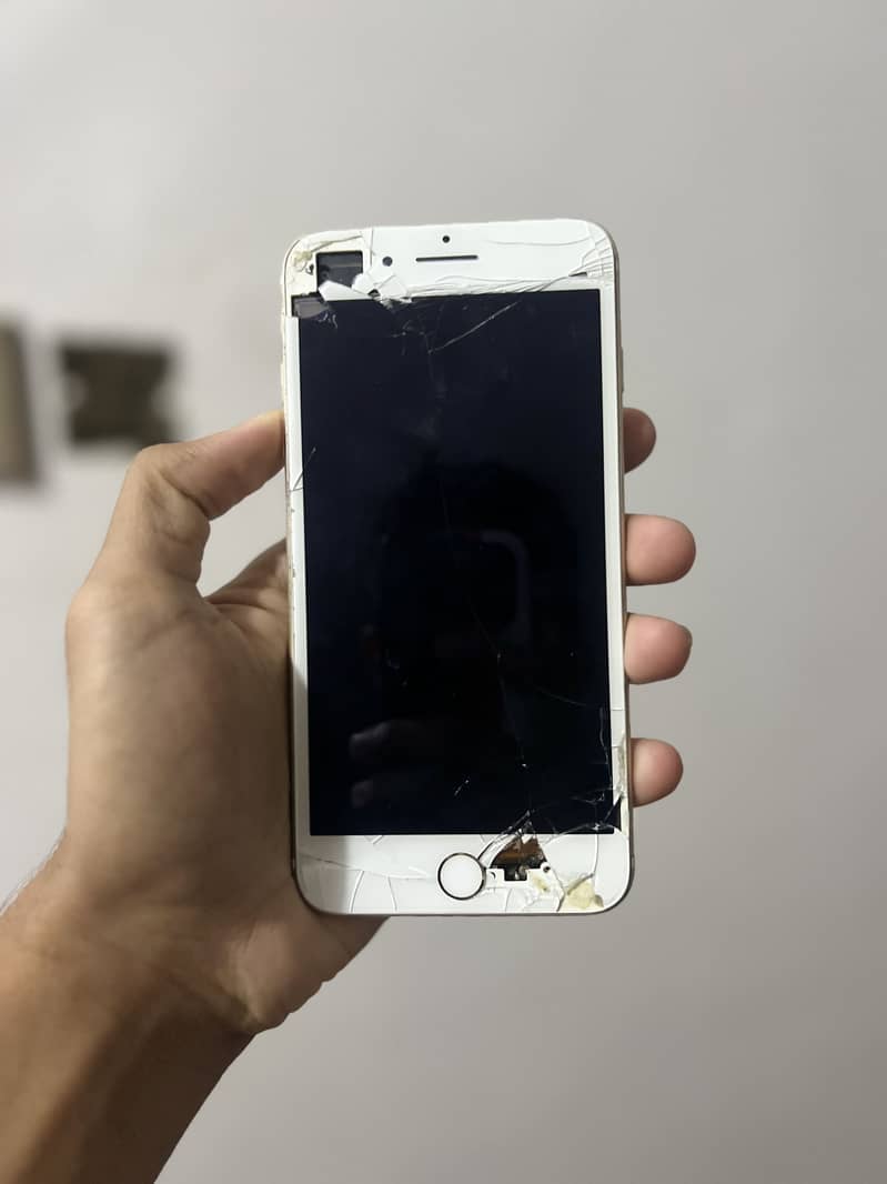Apple iPhone 7 Plus 6