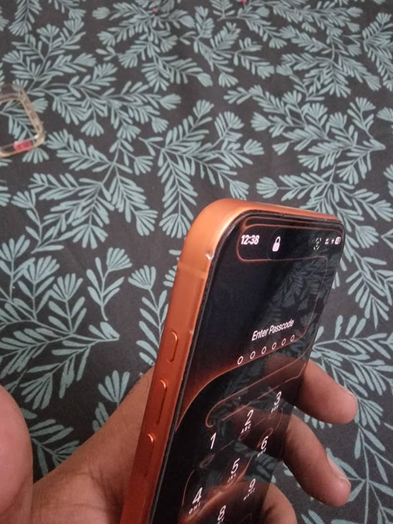 iPhone 17 Pro Max 3