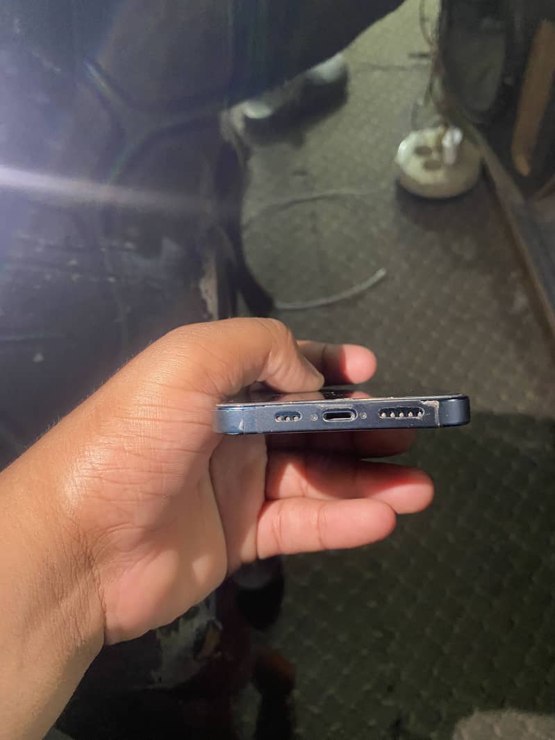 Apple iPhone 13 3