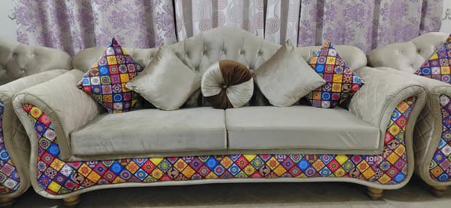 5 seater sofa set in excellent condition.