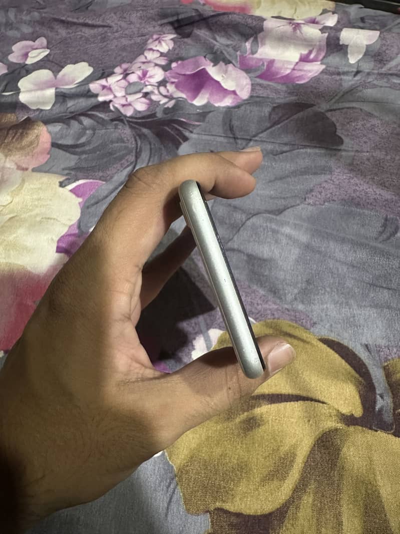 Apple iPhone SE 4