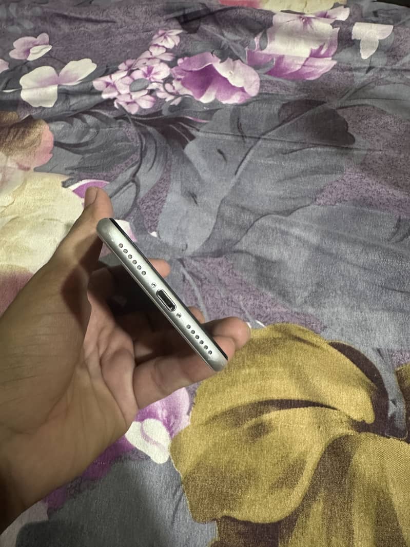 Apple iPhone SE 5