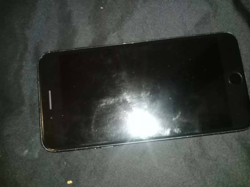 Apple iPhone 7 Plus 3