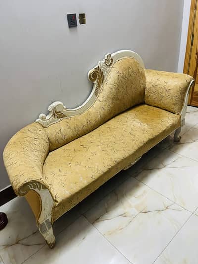 Elegant Dewan Sofa – For Sale