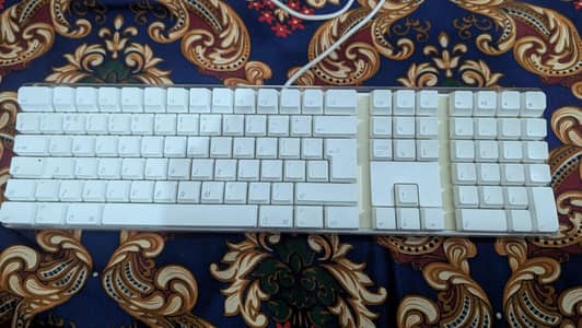 Apple A1048 Keyboard