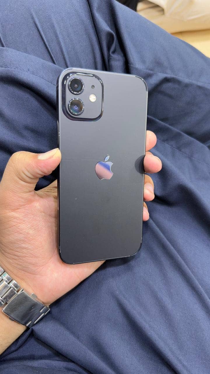 Apple iPhone 12 1