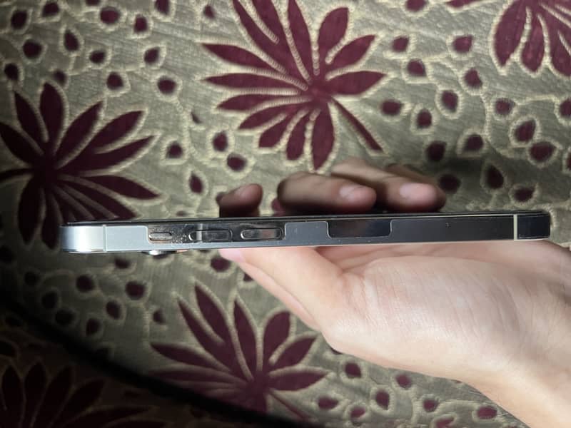 Apple iPhone 14 Pro 3