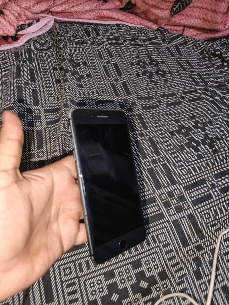 Apple iPhone 8 Plus 10