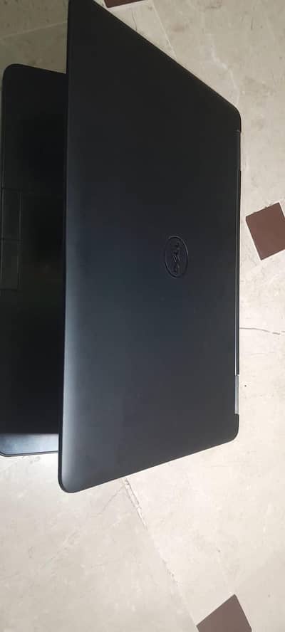 Dell Latitude E5440 4gb ram 120 gb ssdDell
