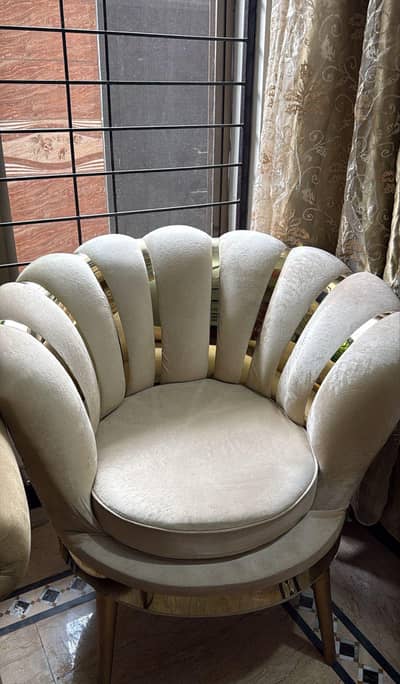flower sofa chair for sale urgently