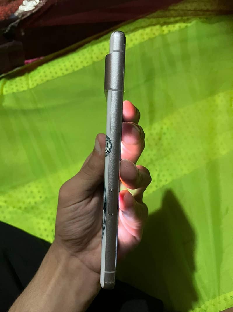 Google Pixel 7 5